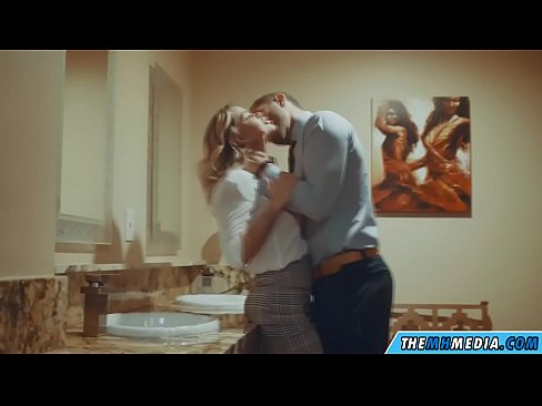 ❤️ کله چې یو ښکلی سپین رنګ تاسو په عامه تشناب کې جذبوي ☑ جنس